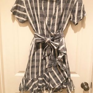 romeo & juliet gingham wrap dress